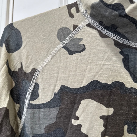 Kuiu Gear Lightweight Summer Hunt - Picture 2 of 15